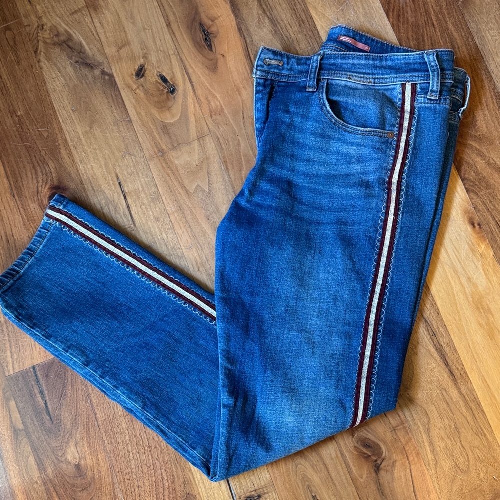 Pilcro Anthro Fun Holiday Denim. Burgundy and Gold Stripe down the outside seam